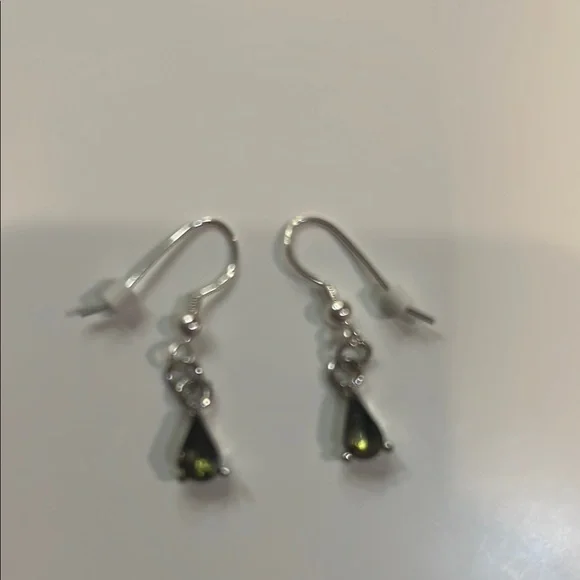 Elegant Silver and Green Drop Earrings - Picture 1 of 2